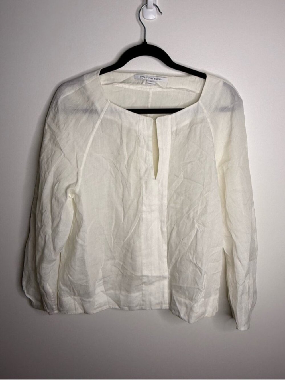 Diane Von Furstenberg White Split-Neck Top size 10